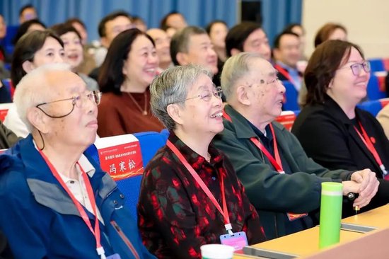 “薪火相传，保险服务中国式现代化——庆祝中央财经大学建校75周年”论坛成功举办